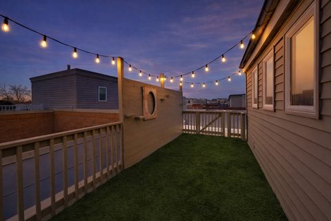 Tiny photo for 523 Chicago Avenue #D, Evanston, IL 60202 (MLS # 12591405)