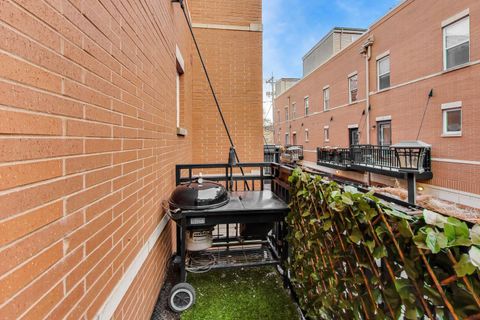 Tiny photo for 523 Chicago Avenue #D, Evanston, IL 60202 (MLS # 12591405)