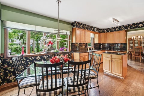 Tiny photo for 1411 W Allison Court, Arlington Heights, IL 60005 (MLS # 12672421)