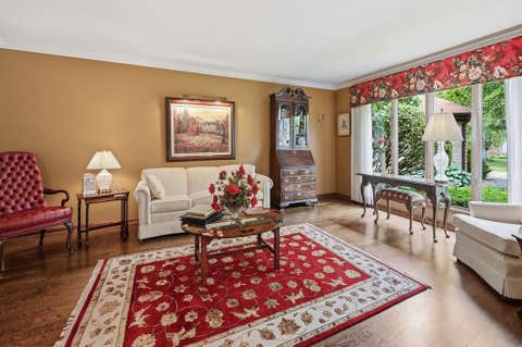 Tiny photo for 1411 W Allison Court, Arlington Heights, IL 60005 (MLS # 12672421)