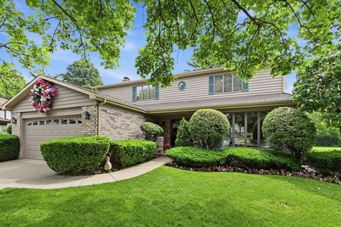 Photo of 1411 W Allison Court, Arlington Heights, IL 60005 (MLS # 12672421)
