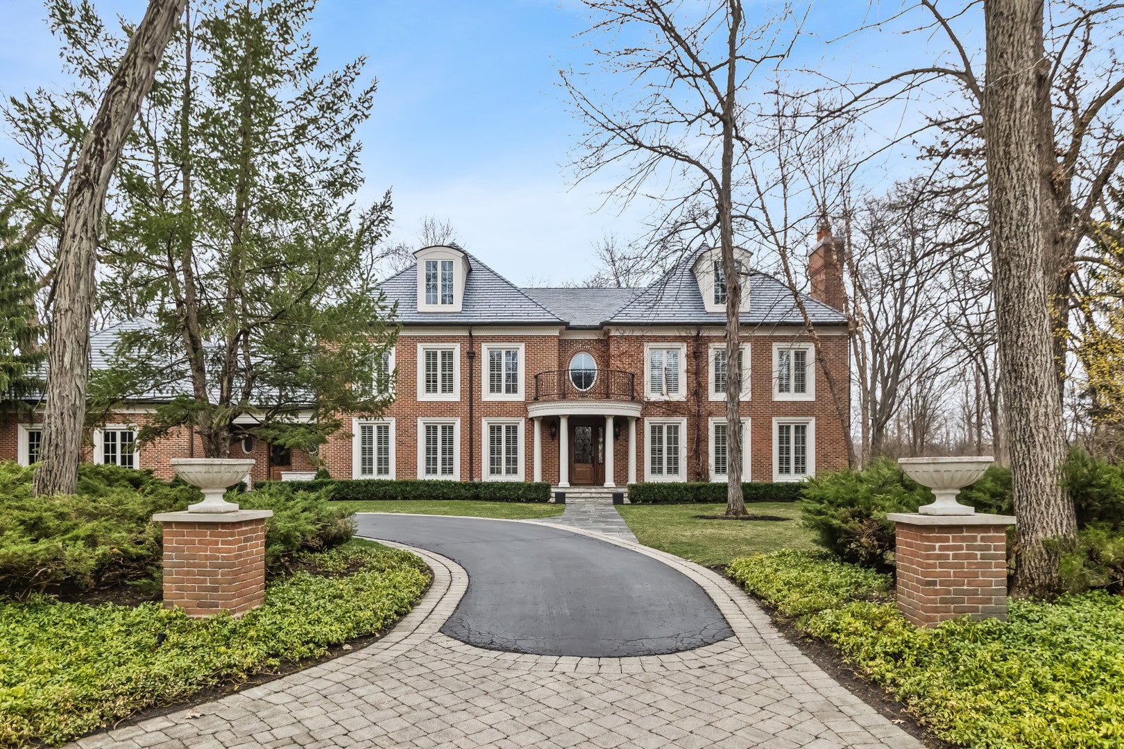 575 Stable Lane