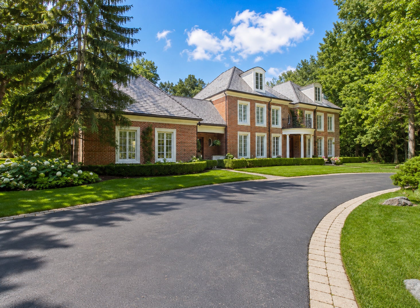 575 Stable Lane