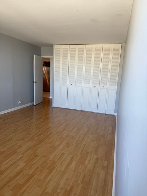 Tiny photo for 555 W Cornelia Avenue #1706, Chicago, IL 60657 (MLS # 12436401)