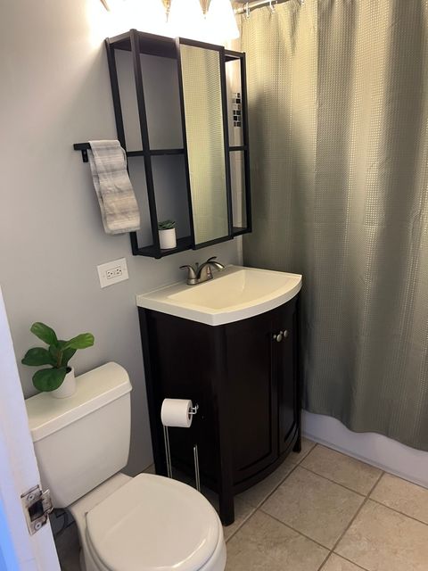 Tiny photo for 555 W Cornelia Avenue #1706, Chicago, IL 60657 (MLS # 12436401)
