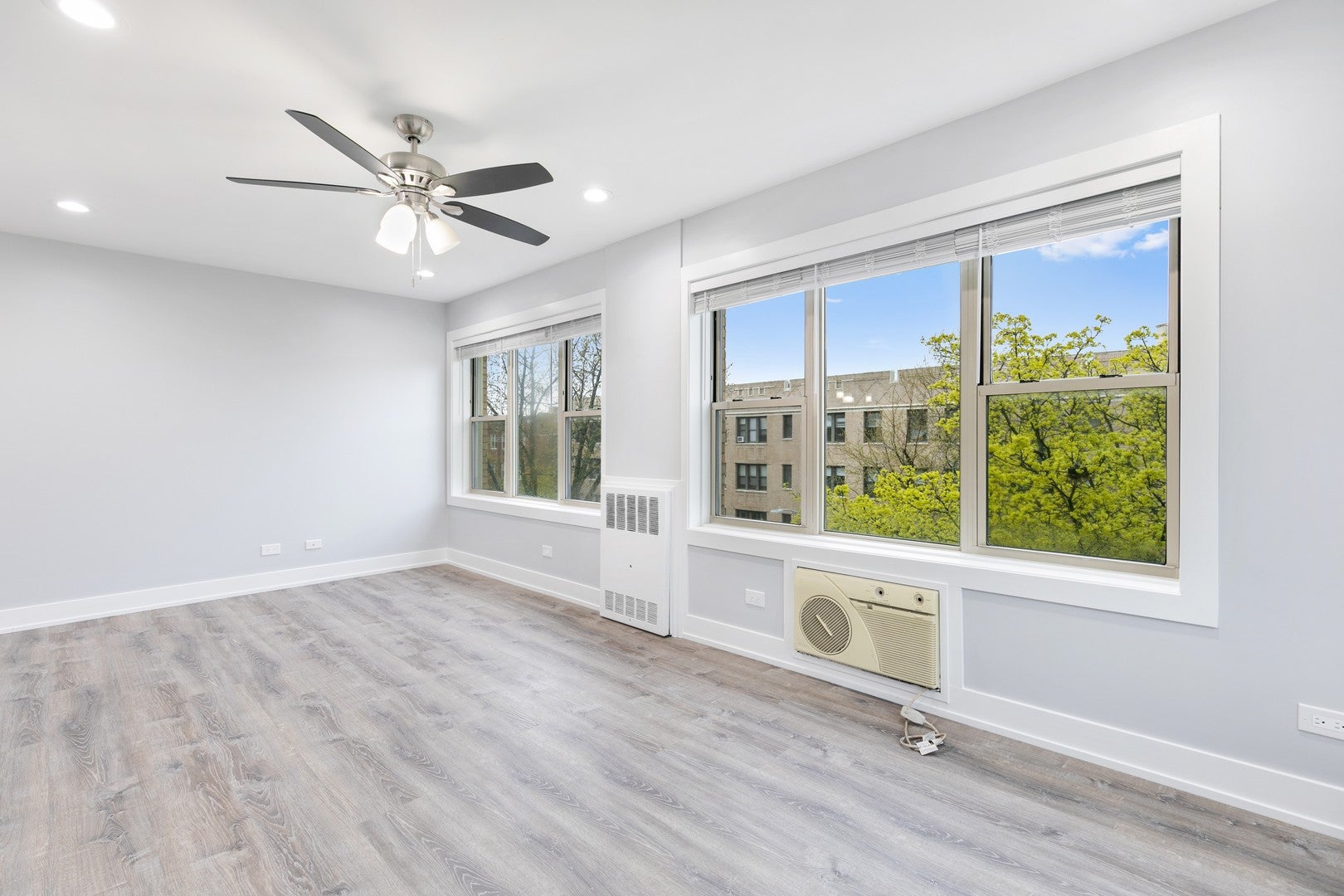 1301 W Estes Avenue 3E
