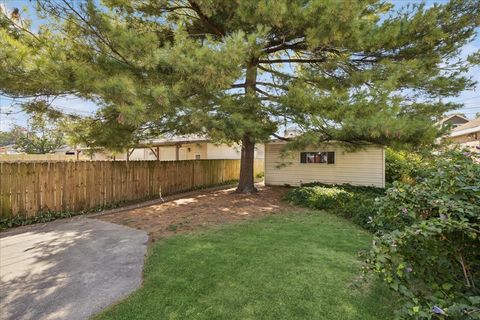 Tiny photo for 2310 Gunderson Avenue, Berwyn, IL 60402 (MLS # 12474173)