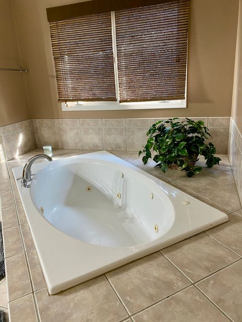 Tiny photo for 2412 Avalon Court, Aurora, IL 60503 (MLS # 12497752)