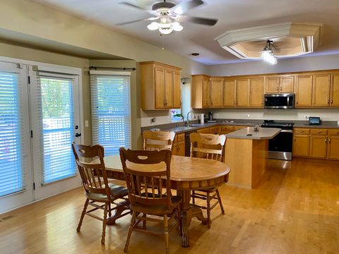 Tiny photo for 2412 Avalon Court, Aurora, IL 60503 (MLS # 12497752)