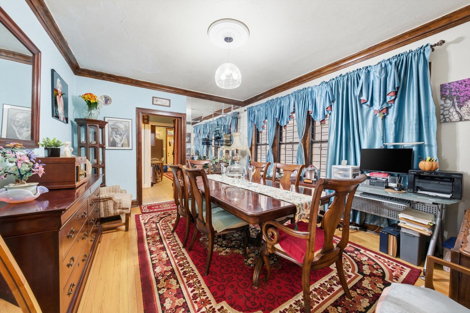 8019 S Rhodes Avenue