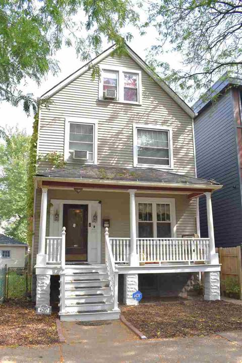 4207 N Drake Avenue Chicago IL 60618