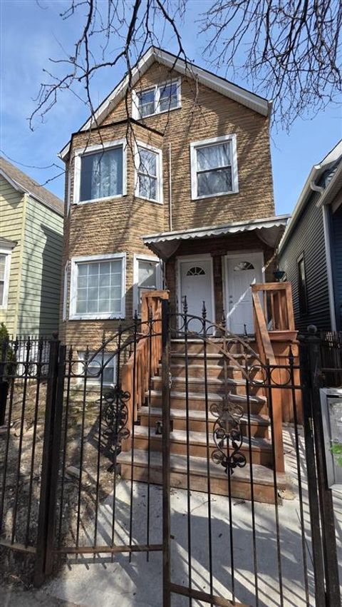 3111 N Central Park Avenue 1 Chicago IL 60618