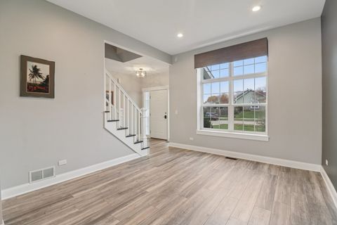 Tiny photo for 220 S Glenbrook Trail, McHenry, IL 60050 (MLS # 12530993)