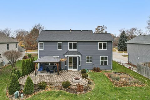 Tiny photo for 220 S Glenbrook Trail, McHenry, IL 60050 (MLS # 12530993)