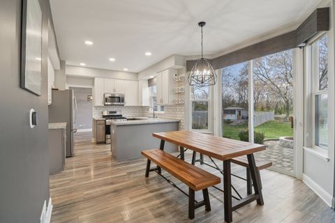 Tiny photo for 220 S Glenbrook Trail, McHenry, IL 60050 (MLS # 12530993)