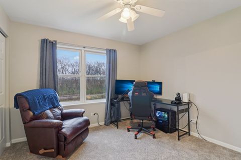 Tiny photo for 220 S Glenbrook Trail, McHenry, IL 60050 (MLS # 12530993)