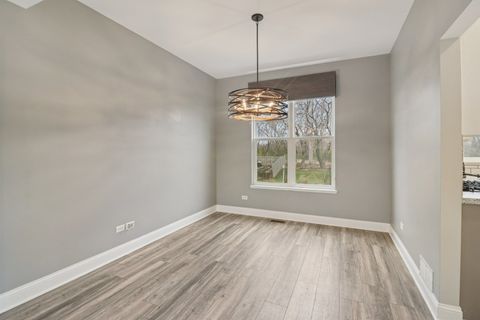 Tiny photo for 220 S Glenbrook Trail, McHenry, IL 60050 (MLS # 12530993)