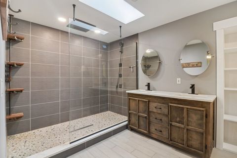 Tiny photo for 220 S Glenbrook Trail, McHenry, IL 60050 (MLS # 12530993)