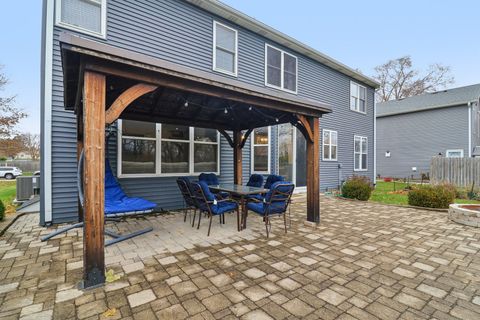 Tiny photo for 220 S Glenbrook Trail, McHenry, IL 60050 (MLS # 12530993)