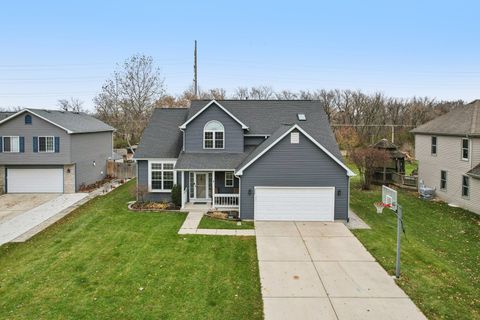 Tiny photo for 220 S Glenbrook Trail, McHenry, IL 60050 (MLS # 12530993)