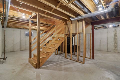 Tiny photo for 220 S Glenbrook Trail, McHenry, IL 60050 (MLS # 12530993)