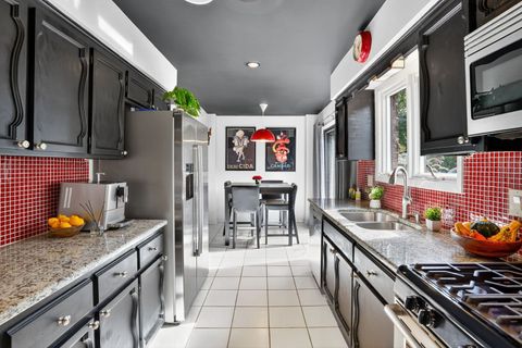 Tiny photo for 1403 SHERIDAN Road, Wilmette, IL 60091 (MLS # 12530216)