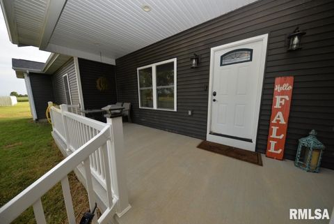 Tiny photo for 17359 Log Cabin Road, Ewing, IL 62836 (MLS # EB459497)