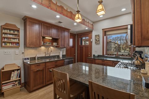 Tiny photo for 139 N Ridgeland Avenue #2, Oak Park, IL 60302 (MLS # 12574304)