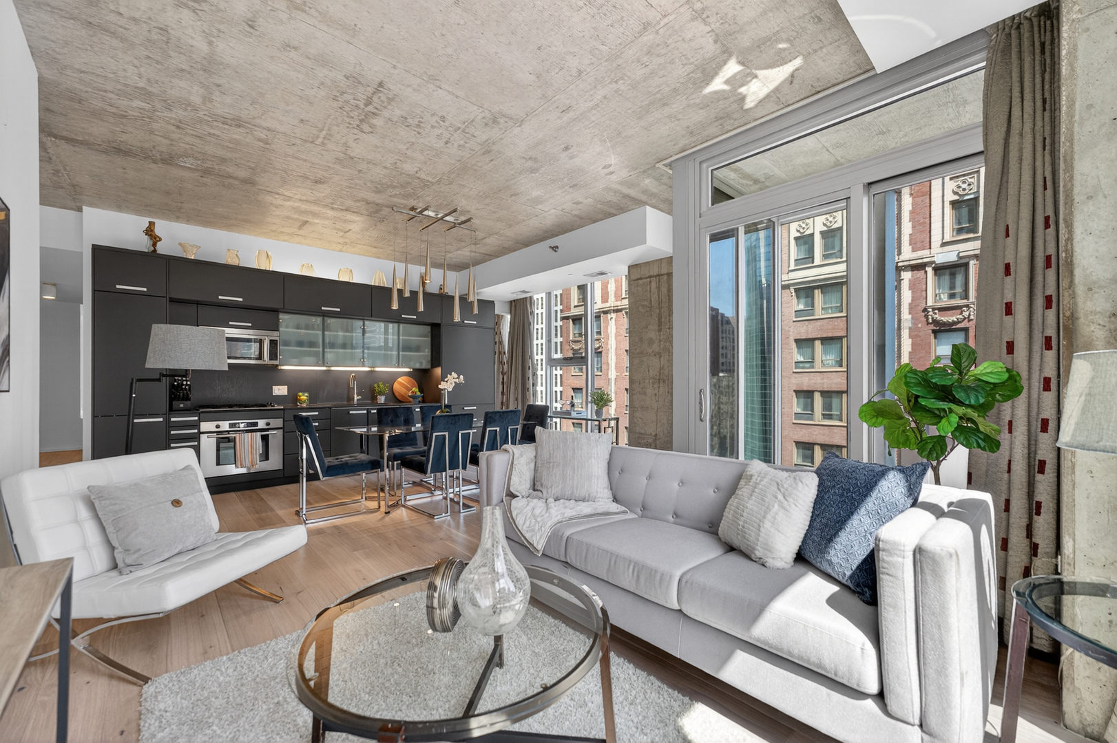 550 N St Clair Street 1501