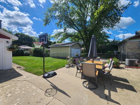 Tiny photo for 835 MCKINLEY Avenue, Mundelein, IL 60060 (MLS # 12457399)