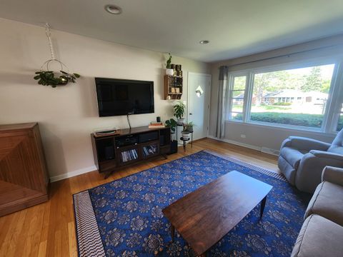 Tiny photo for 835 MCKINLEY Avenue, Mundelein, IL 60060 (MLS # 12457399)