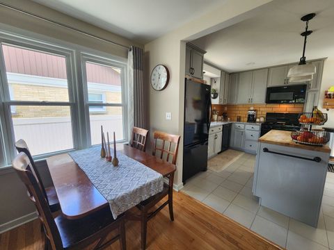 Tiny photo for 835 MCKINLEY Avenue, Mundelein, IL 60060 (MLS # 12457399)