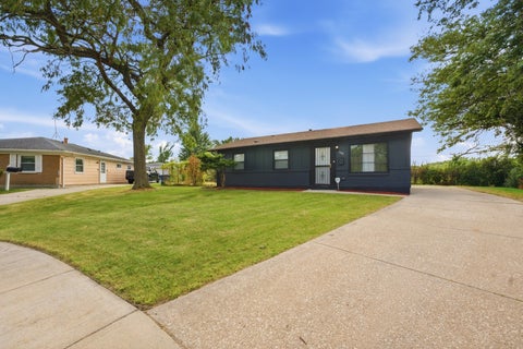 Tiny photo for 1888 Andover Court, Chicago Heights, IL 60411 (MLS # 12765774)