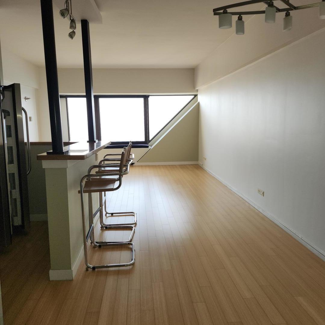 175 E Delaware Place 4707