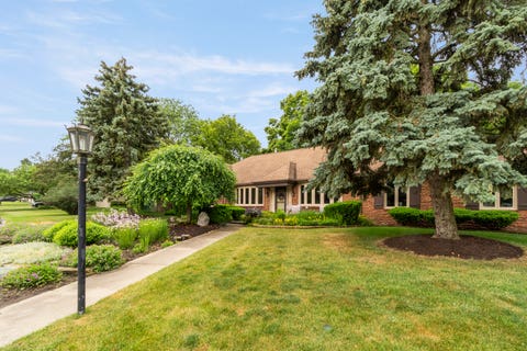 Tiny photo for 415 N Shepherd Hill Lane, McHenry, IL 60050 (MLS # 12673260)