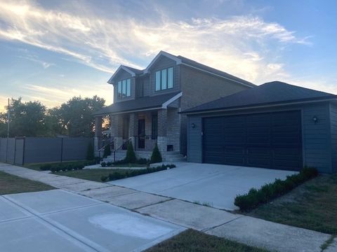 Tiny photo for 10030 Moody Avenue, Oak Lawn, IL 60453 (MLS # 12562520)