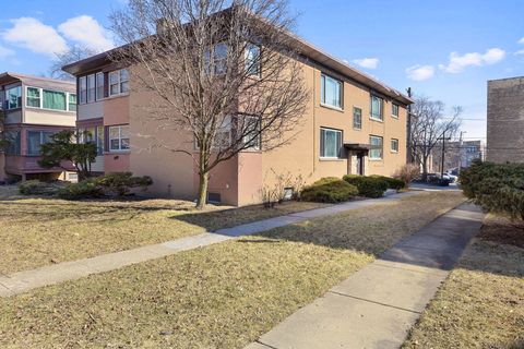 135 Ridge Avenue 1W Evanston IL 60202