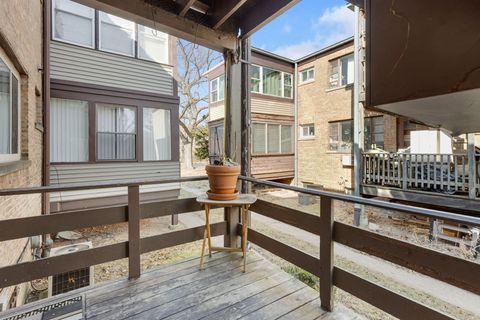 Tiny photo for 135 Ridge Avenue #1W, Evanston, IL 60202 (MLS # 12582549)