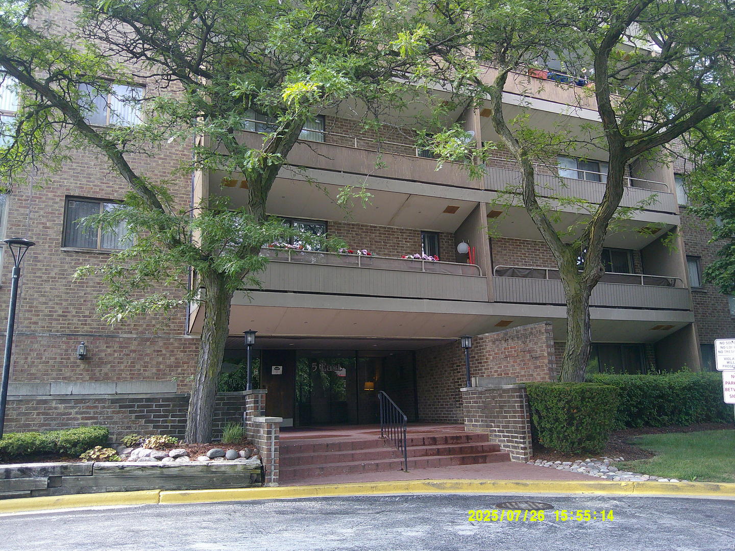 5 E Carriageway Drive 210