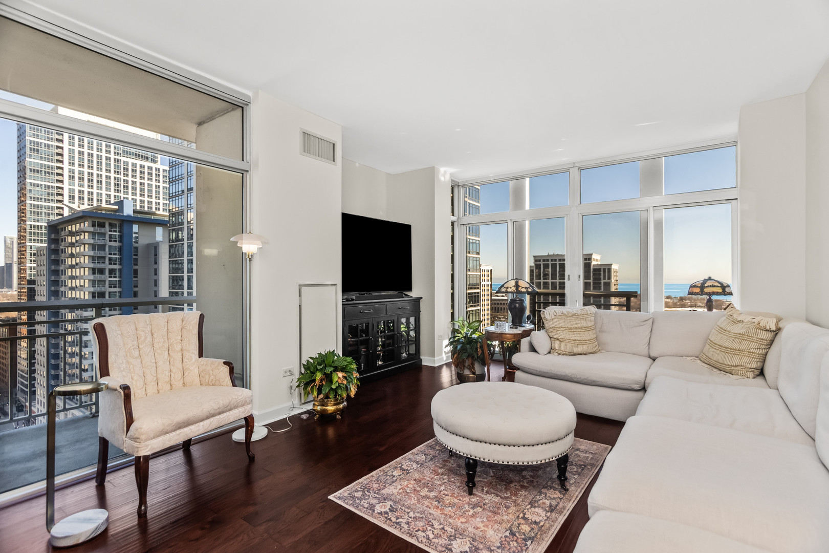 1400 S Michigan Avenue 1703