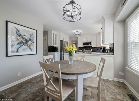 Tiny photo for 1196 Hummingbird Lane, Grayslake, IL 60030 (MLS # 12686565)