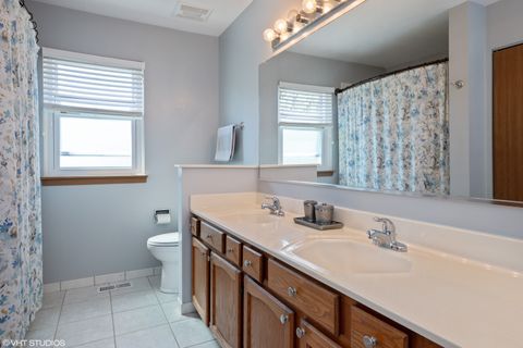 Tiny photo for 1196 Hummingbird Lane, Grayslake, IL 60030 (MLS # 12686565)