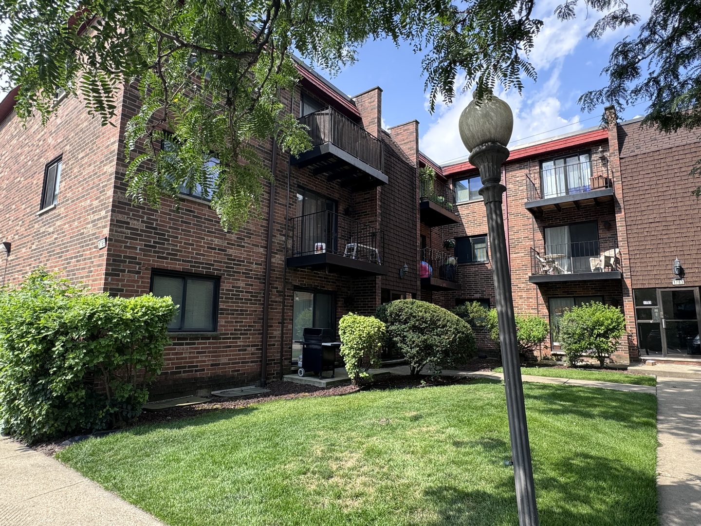 1785 W Algonquin Road 2A