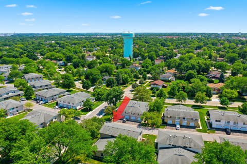 Tiny photo for 127 Fairlane Court #D, Bloomingdale, IL 60108 (MLS # 12706666)