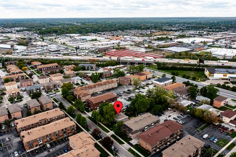 Tiny photo for 9826 Nottingham Avenue, Chicago Ridge, IL 60415 (MLS # 12636608)