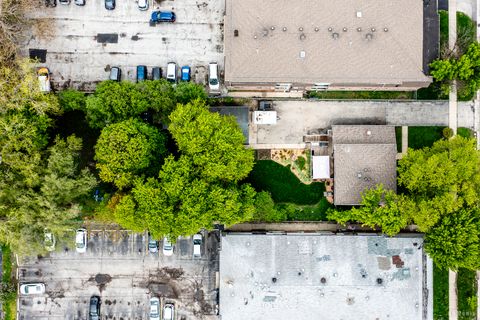 Tiny photo for 9826 Nottingham Avenue, Chicago Ridge, IL 60415 (MLS # 12636608)