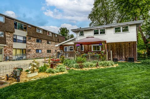 Tiny photo for 9826 Nottingham Avenue, Chicago Ridge, IL 60415 (MLS # 12636608)