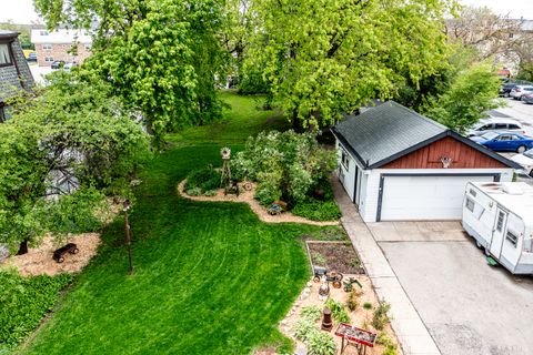 Tiny photo for 9826 Nottingham Avenue, Chicago Ridge, IL 60415 (MLS # 12636608)