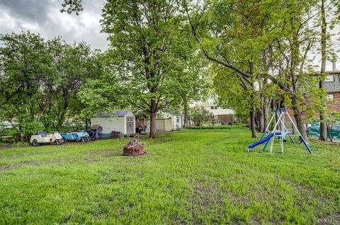 Tiny photo for 9826 Nottingham Avenue, Chicago Ridge, IL 60415 (MLS # 12636608)