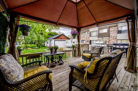Tiny photo for 9826 Nottingham Avenue, Chicago Ridge, IL 60415 (MLS # 12636608)